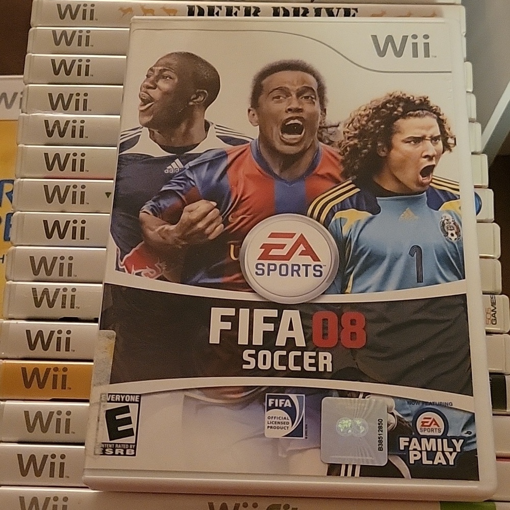 EA Sports FIFA 08 Soccer - Wii Game No Visible Stratches Original Case & Papers